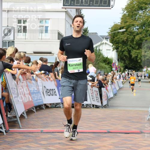 31.08.2025 - 21. Blankeneser Heldenlauf Strokosch-Dieckow http://msf.ph/oto/8666106 31.08.2025 10:58:50 Ziel 3077 meine-sportfotos.de