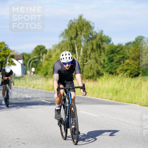 31.08.2025 - Elbe Triathlon Hamburg Michael Burmester http://msf.ph/oto/8666111 31.08.2025 09:34:08 Radfahren 319, 367, 416, 480, 515, 696 meine-sportfotos.de