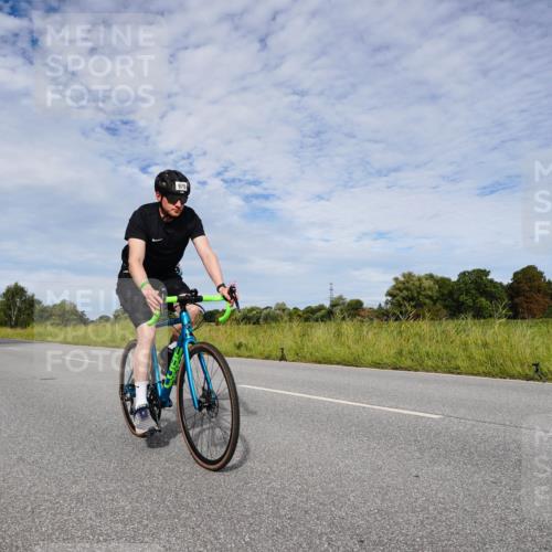 31.08.2025 - Elbe Triathlon Hamburg Michael Burmester http://msf.ph/oto/8666115 31.08.2025 10:24:17 Radfahren 943, 972, 975, 1018, 1047, 1076 meine-sportfotos.de