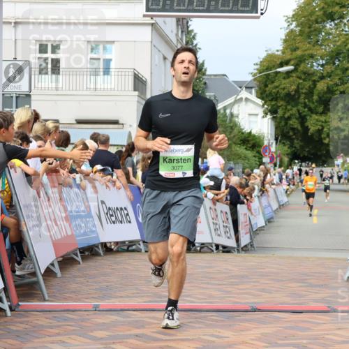 31.08.2025 - 21. Blankeneser Heldenlauf Strokosch-Dieckow http://msf.ph/oto/8666124 31.08.2025 10:58:50 Ziel 3077 meine-sportfotos.de