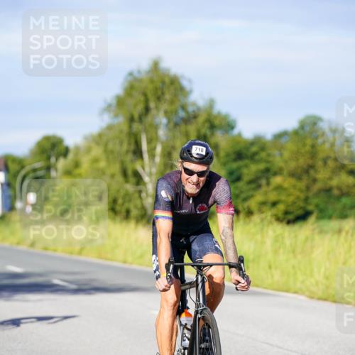 31.08.2025 - Elbe Triathlon Hamburg Michael Burmester http://msf.ph/oto/8666126 31.08.2025 09:34:15 Radfahren 297, 342, 612, 710 meine-sportfotos.de