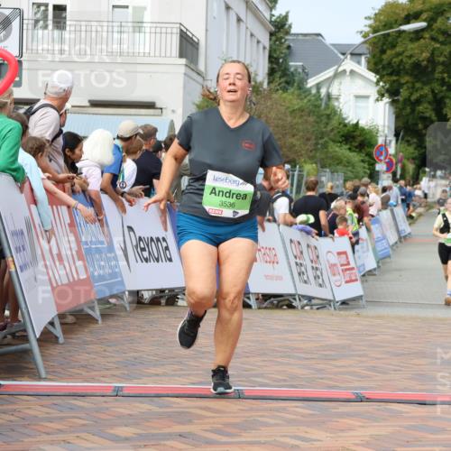 31.08.2025 - 21. Blankeneser Heldenlauf Strokosch-Dieckow http://msf.ph/oto/8666134 31.08.2025 11:17:25 Ziel 3536, 3612 meine-sportfotos.de