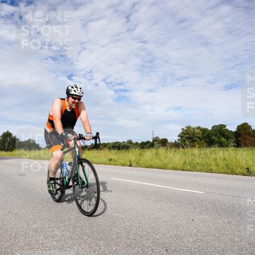 31.08.2025 - Elbe Triathlon Hamburg Michael Burmester http://msf.ph/oto/8666157 31.08.2025 10:24:56 Radfahren 693, 937, 964, 1062 meine-sportfotos.de