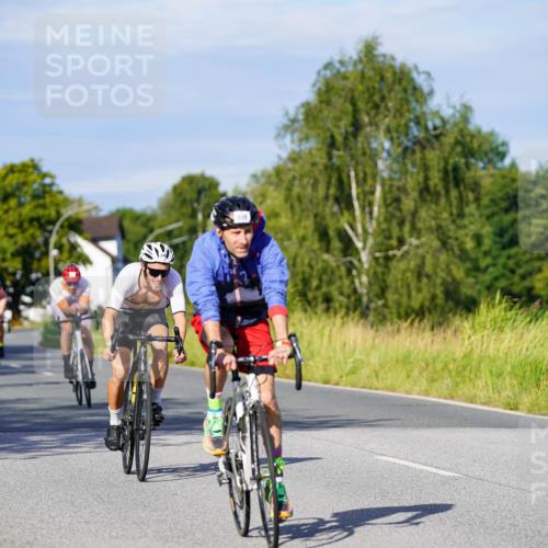 31.08.2025 - Elbe Triathlon Hamburg Michael Burmester http://msf.ph/oto/8666196 31.08.2025 09:34:55 Radfahren 264, 375, 422, 440, 537, 568, 606, 727 meine-sportfotos.de