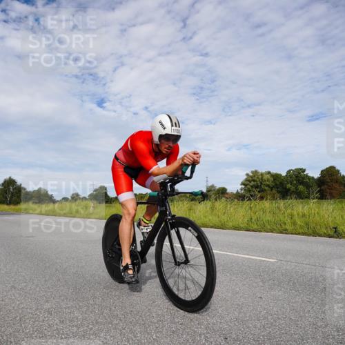 31.08.2025 - Elbe Triathlon Hamburg Michael Burmester http://msf.ph/oto/8666211 31.08.2025 10:25:49 Radfahren 973, 1029, 1054, 1060, 1133 meine-sportfotos.de
