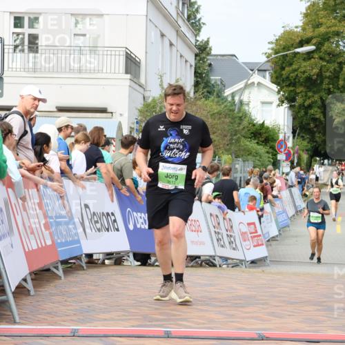 31.08.2025 - 21. Blankeneser Heldenlauf Strokosch-Dieckow http://msf.ph/oto/8666214 31.08.2025 11:17:19 Ziel 3612, 3133 meine-sportfotos.de