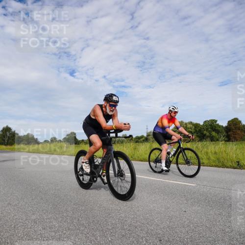 31.08.2025 - Elbe Triathlon Hamburg Michael Burmester http://msf.ph/oto/8666220 31.08.2025 10:25:58 Radfahren 503, 806, 890, 1020, 1055, 1082 meine-sportfotos.de