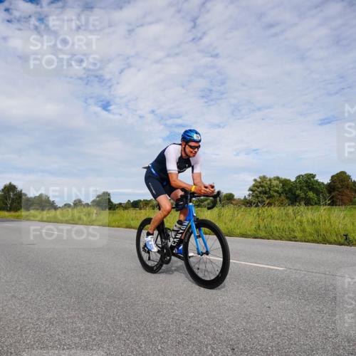 31.08.2025 - Elbe Triathlon Hamburg Michael Burmester http://msf.ph/oto/8666229 31.08.2025 10:26:07 Radfahren 768, 806, 1022, 1035, 1082 meine-sportfotos.de