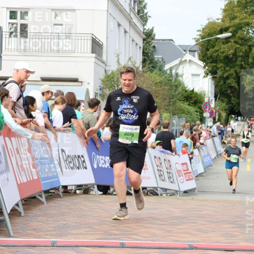 31.08.2025 - 21. Blankeneser Heldenlauf Strokosch-Dieckow http://msf.ph/oto/8666230 31.08.2025 11:17:19 Ziel 3612, 3133 meine-sportfotos.de