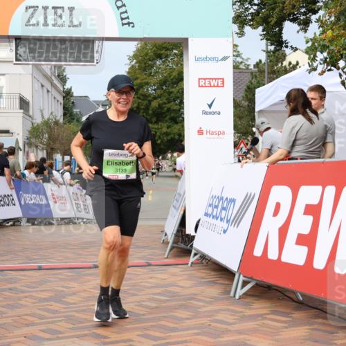 31.08.2025 - 21. Blankeneser Heldenlauf Strokosch-Dieckow http://msf.ph/oto/8666237 31.08.2025 11:17:12 Ziel 3698, 3366, 3133 meine-sportfotos.de
