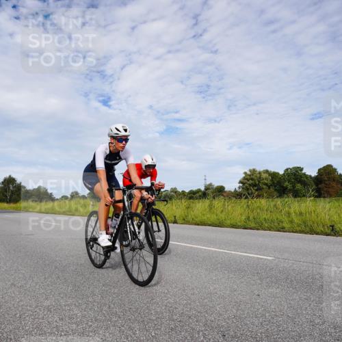 31.08.2025 - Elbe Triathlon Hamburg Michael Burmester http://msf.ph/oto/8666262 31.08.2025 10:26:50 Radfahren 801, 840, 987, 1145 meine-sportfotos.de
