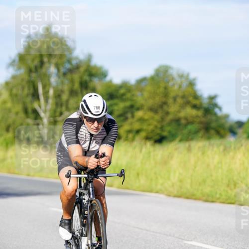 31.08.2025 - Elbe Triathlon Hamburg Michael Burmester http://msf.ph/oto/8666264 31.08.2025 09:35:15 Radfahren 250, 425, 446, 532, 593, 766 meine-sportfotos.de