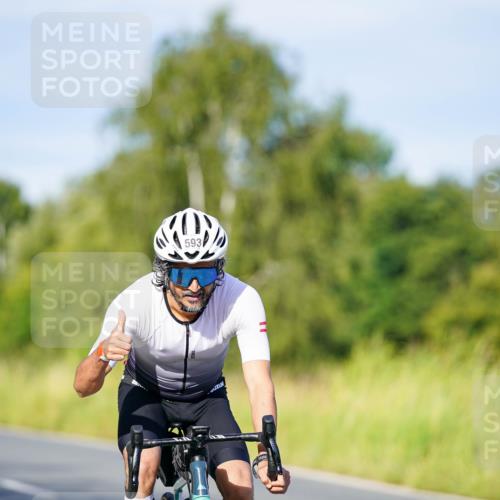 31.08.2025 - Elbe Triathlon Hamburg Michael Burmester http://msf.ph/oto/8666280 31.08.2025 09:35:21 Radfahren 276, 468, 593, 658 meine-sportfotos.de