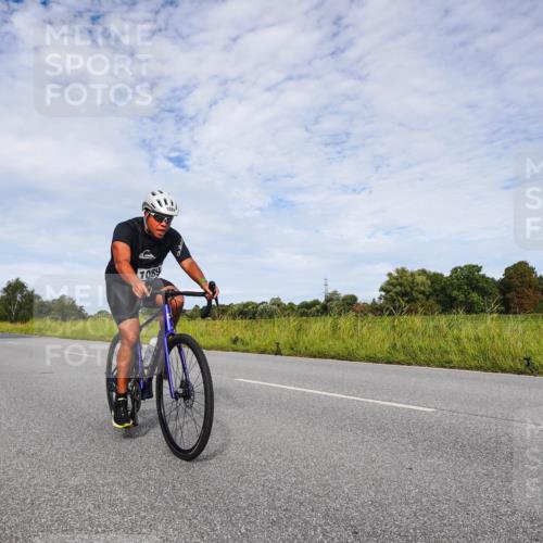 31.08.2025 - Elbe Triathlon Hamburg Michael Burmester http://msf.ph/oto/8666317 31.08.2025 10:28:02 Radfahren 809, 1089 meine-sportfotos.de