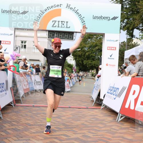 31.08.2025 - 21. Blankeneser Heldenlauf Strokosch-Dieckow http://msf.ph/oto/8666324 31.08.2025 11:17:09 Ziel 3698, 3641, 3708, 3366, 3133 meine-sportfotos.de