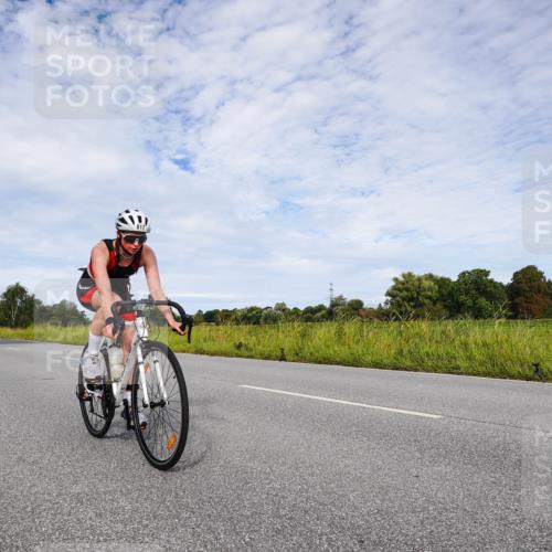 31.08.2025 - Elbe Triathlon Hamburg Michael Burmester http://msf.ph/oto/8666329 31.08.2025 10:28:18 Radfahren 813, 817, 866 meine-sportfotos.de