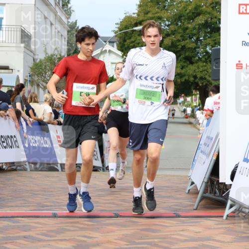 31.08.2025 - 21. Blankeneser Heldenlauf Strokosch-Dieckow http://msf.ph/oto/8666330 31.08.2025 10:58:35 Ziel 3064, 3651, 3457 meine-sportfotos.de