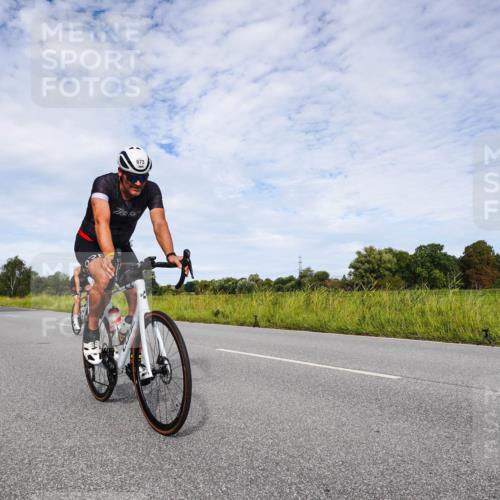 31.08.2025 - Elbe Triathlon Hamburg Michael Burmester http://msf.ph/oto/8666338 31.08.2025 10:28:34 Radfahren 673, 748, 789, 815, 848, 876 meine-sportfotos.de