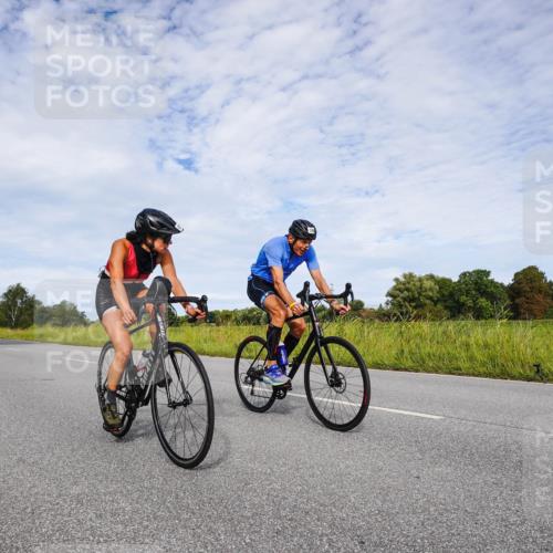 31.08.2025 - Elbe Triathlon Hamburg Michael Burmester http://msf.ph/oto/8666344 31.08.2025 10:28:38 Radfahren 701, 748, 789, 876, 913, 991, 1123 meine-sportfotos.de