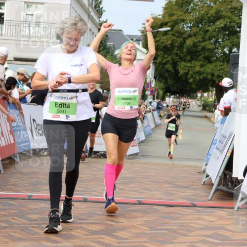 31.08.2025 - 21. Blankeneser Heldenlauf Strokosch-Dieckow http://msf.ph/oto/8666374 31.08.2025 11:17:02 Ziel 3698, 3641, 3708, 3715 meine-sportfotos.de