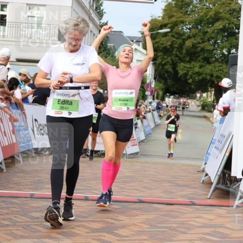 31.08.2025 - 21. Blankeneser Heldenlauf Strokosch-Dieckow http://msf.ph/oto/8666381 31.08.2025 11:17:02 Ziel 3698, 3641, 3708, 3715 meine-sportfotos.de