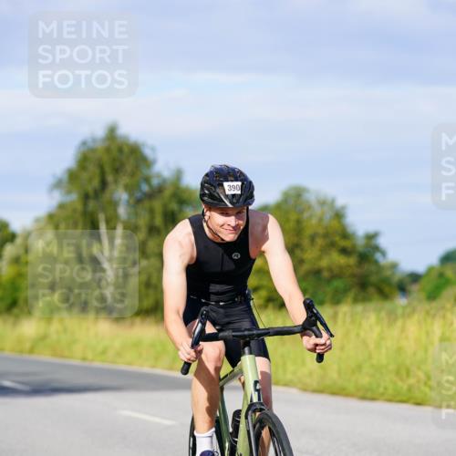 31.08.2025 - Elbe Triathlon Hamburg Michael Burmester http://msf.ph/oto/8666397 31.08.2025 09:36:14 Radfahren 327, 372, 390, 483, 561, 744, 761 meine-sportfotos.de