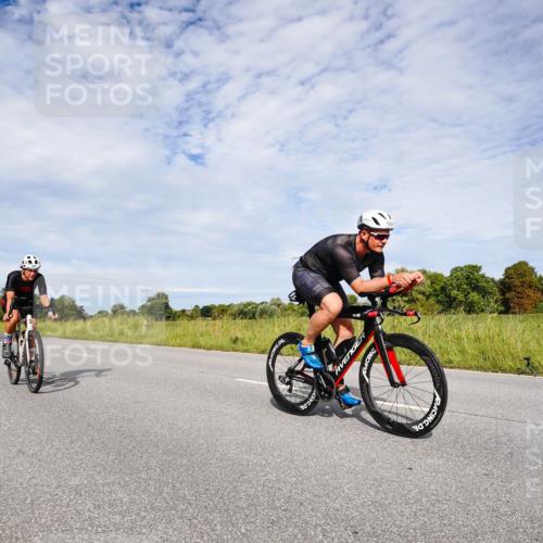 31.08.2025 - Elbe Triathlon Hamburg Michael Burmester http://msf.ph/oto/8666413 31.08.2025 10:30:02 Radfahren 606, 887, 1011, 1180, 1202 meine-sportfotos.de