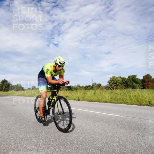 31.08.2025 - Elbe Triathlon Hamburg Michael Burmester http://msf.ph/oto/8666417 31.08.2025 10:30:10 Radfahren 1041, 1206 meine-sportfotos.de