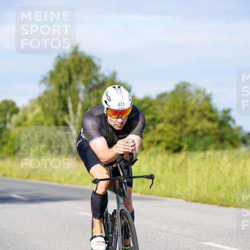 31.08.2025 - Elbe Triathlon Hamburg Michael Burmester http://msf.ph/oto/8666425 31.08.2025 09:36:27 Radfahren 467, 482, 517, 671, 849 meine-sportfotos.de