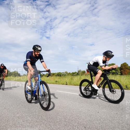31.08.2025 - Elbe Triathlon Hamburg Michael Burmester http://msf.ph/oto/8666437 31.08.2025 10:30:29 Radfahren 1068, 1140, 1209, 1227 meine-sportfotos.de