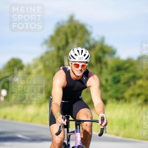 31.08.2025 - Elbe Triathlon Hamburg Michael Burmester http://msf.ph/oto/8666447 31.08.2025 09:36:38 Radfahren 397, 651, 735 meine-sportfotos.de