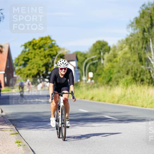 31.08.2025 - Elbe Triathlon Hamburg Michael Burmester http://msf.ph/oto/8666471 31.08.2025 09:36:53 Radfahren 300 meine-sportfotos.de