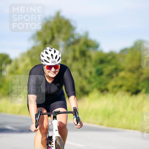 31.08.2025 - Elbe Triathlon Hamburg Michael Burmester http://msf.ph/oto/8666474 31.08.2025 09:36:54 Radfahren 300, 344 meine-sportfotos.de
