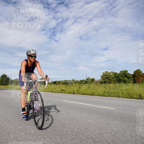 31.08.2025 - Elbe Triathlon Hamburg Michael Burmester http://msf.ph/oto/8666494 31.08.2025 10:31:50 Radfahren 868, 886, 906, 1014, 1224 meine-sportfotos.de
