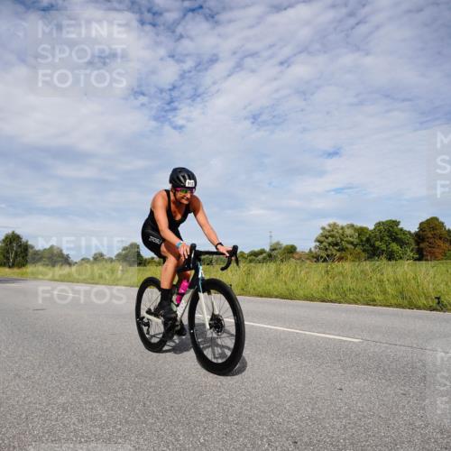 31.08.2025 - Elbe Triathlon Hamburg Michael Burmester http://msf.ph/oto/8666501 31.08.2025 10:32:01 Radfahren 787, 912, 1144, 1216 meine-sportfotos.de