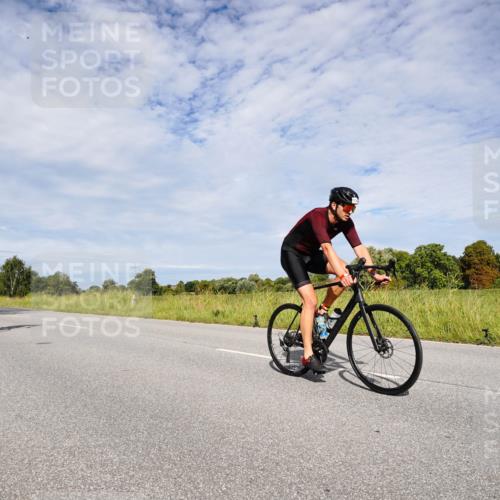 31.08.2025 - Elbe Triathlon Hamburg Michael Burmester http://msf.ph/oto/8666509 31.08.2025 10:32:08 Radfahren 679, 787, 938, 1032, 1144, 1216 meine-sportfotos.de