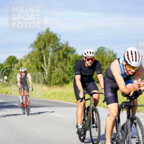31.08.2025 - Elbe Triathlon Hamburg Michael Burmester http://msf.ph/oto/8666514 31.08.2025 09:37:11 Radfahren 254, 309, 325, 436, 470, 557, 626, 677, 695 meine-sportfotos.de