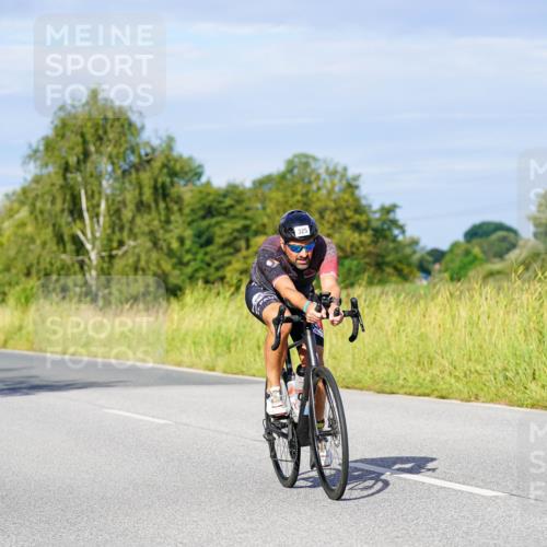 31.08.2025 - Elbe Triathlon Hamburg Michael Burmester http://msf.ph/oto/8666540 31.08.2025 09:37:16 Radfahren 254, 325, 557, 638, 918 meine-sportfotos.de