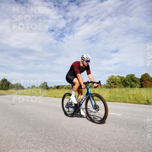 31.08.2025 - Elbe Triathlon Hamburg Michael Burmester http://msf.ph/oto/8666568 31.08.2025 10:33:14 Radfahren 1112, 1139, 1157, 1169, 1170 meine-sportfotos.de