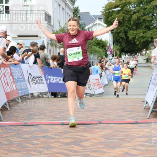 31.08.2025 - 21. Blankeneser Heldenlauf Strokosch-Dieckow http://msf.ph/oto/8666571 31.08.2025 11:16:47 Ziel 3452, 3278, 3280 meine-sportfotos.de