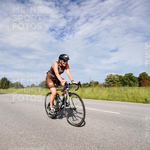 31.08.2025 - Elbe Triathlon Hamburg Michael Burmester http://msf.ph/oto/8666597 31.08.2025 10:33:32 Radfahren 838, 850, 859, 1211, 1235, 1241 meine-sportfotos.de