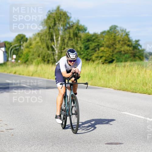 31.08.2025 - Elbe Triathlon Hamburg Michael Burmester http://msf.ph/oto/8666617 31.08.2025 09:37:35 Radfahren 270, 386, 389, 543, 575, 690, 925 meine-sportfotos.de