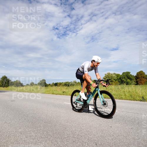 31.08.2025 - Elbe Triathlon Hamburg Michael Burmester http://msf.ph/oto/8666655 31.08.2025 10:34:40 Radfahren 404, 947, 1134, 1150, 1221 meine-sportfotos.de