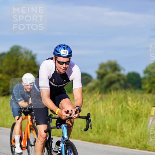 31.08.2025 - Elbe Triathlon Hamburg Michael Burmester http://msf.ph/oto/8666656 31.08.2025 09:37:51 Radfahren 351, 371, 379, 435, 456, 512, 597, 704, 768 meine-sportfotos.de