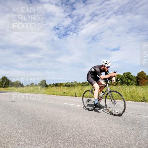 31.08.2025 - Elbe Triathlon Hamburg Michael Burmester http://msf.ph/oto/8666662 31.08.2025 10:34:46 Radfahren 404, 841, 1134, 1231, 1244 meine-sportfotos.de