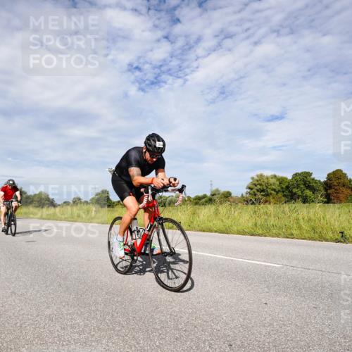 31.08.2025 - Elbe Triathlon Hamburg Michael Burmester http://msf.ph/oto/8666664 31.08.2025 10:34:49 Radfahren 841, 1231, 1244 meine-sportfotos.de