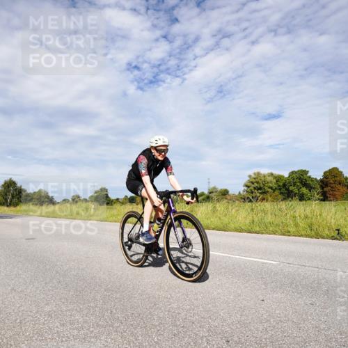 31.08.2025 - Elbe Triathlon Hamburg Michael Burmester http://msf.ph/oto/8666669 31.08.2025 10:34:51 Radfahren 841, 1220, 1231, 1244 meine-sportfotos.de