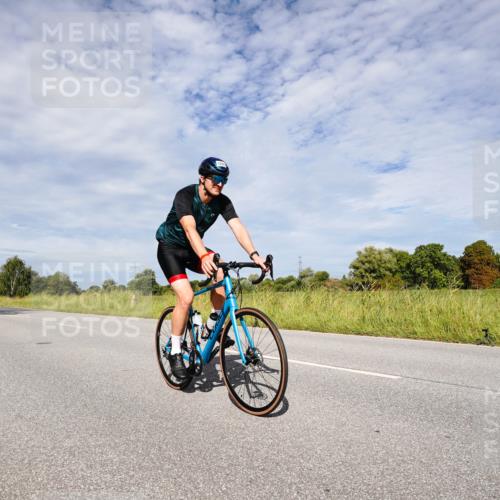 31.08.2025 - Elbe Triathlon Hamburg Michael Burmester http://msf.ph/oto/8666673 31.08.2025 10:35:02 Radfahren 901, 1034, 1045, 1126, 1205, 1236 meine-sportfotos.de