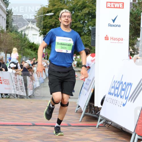 31.08.2025 - 21. Blankeneser Heldenlauf Strokosch-Dieckow http://msf.ph/oto/8666692 31.08.2025 10:58:03 Ziel 3389, 3460, 3425, 3387 meine-sportfotos.de