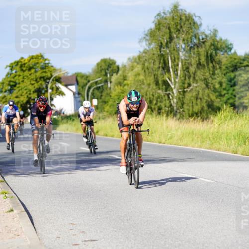 31.08.2025 - Elbe Triathlon Hamburg Michael Burmester http://msf.ph/oto/8666697 31.08.2025 09:38:01 Radfahren 252, 304, 335, 391, 405, 435, 540, 551, 554, 854, 895 meine-sportfotos.de